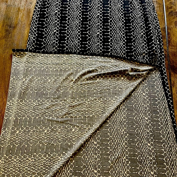 Dex Maxi Dress - Picture 3 of 5